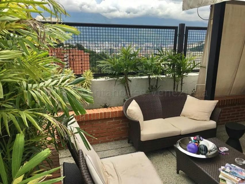 Apartamento (Penthouse) en Venta en Colinas de Valle Arriba, Distrito Metropolitano - 47