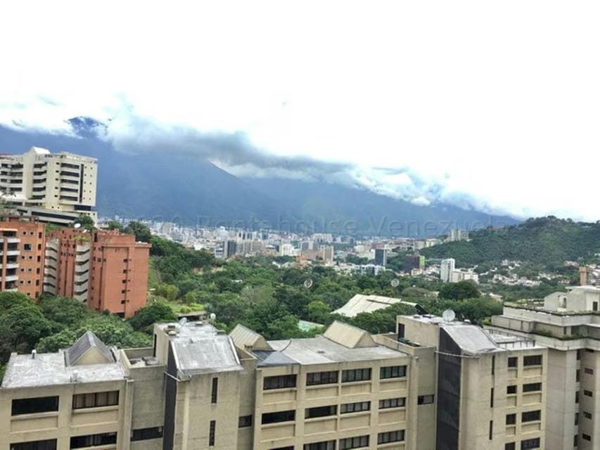 Apartamento (Penthouse) en Venta en Colinas de Valle Arriba, Distrito Metropolitano - 48