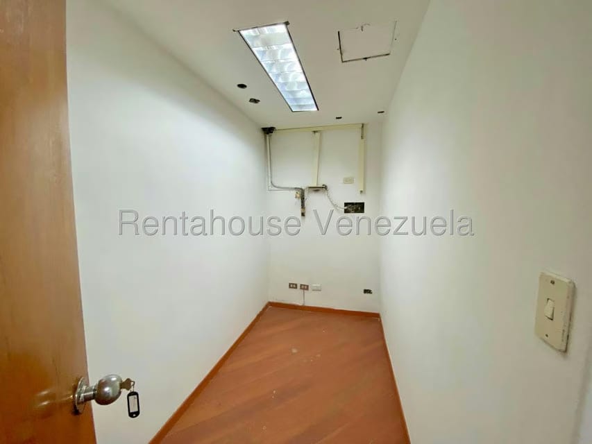 Comercial (Local Comercial) en Alquiler en Bello Campo, Distrito Metropolitano - 17