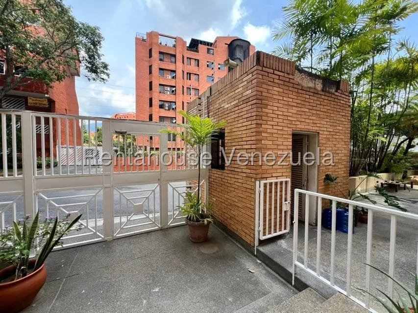 Apartamento (1 Nivel) en Venta en Colinas de Valle Arriba, Distrito Metropolitano - 2