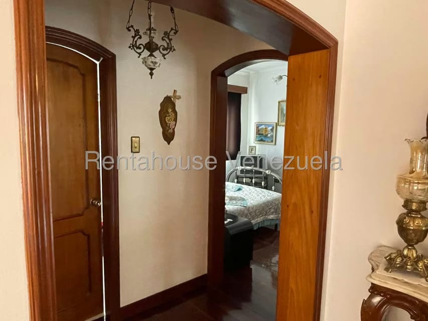Casa (Duplex) en Venta en La Paz, Distrito Metropolitano - 84
