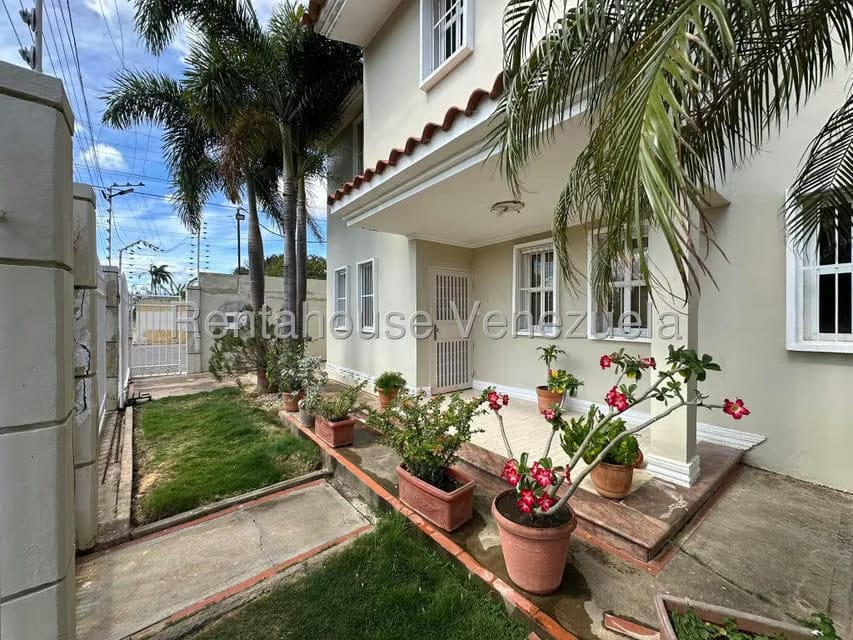 Casa (Duplex) en Venta en Sector San Bosco, Falcon