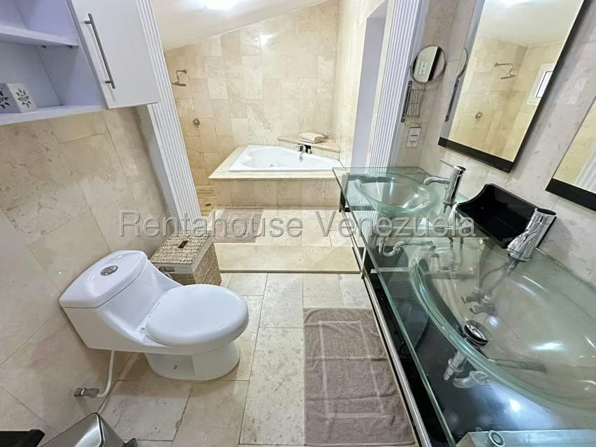 Casa (Duplex) en Venta en Sector San Bosco, Falcon - 23