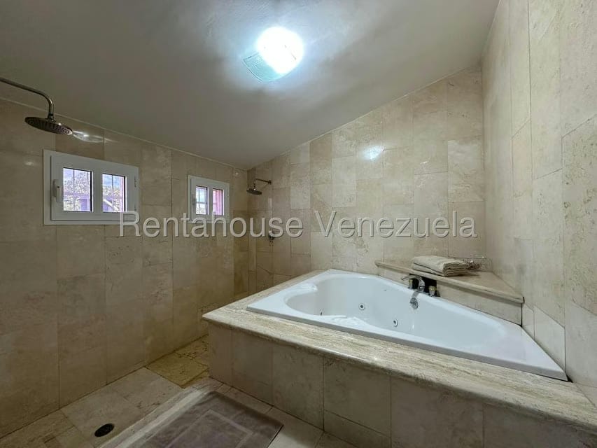 Casa (Duplex) en Venta en Sector San Bosco, Falcon - 25