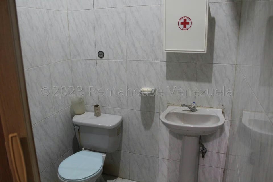 Comercial (Local Comercial) en Venta en Buenaventura, Miranda - 13