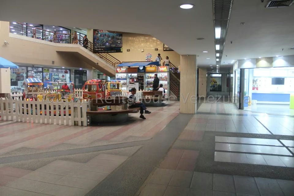 Comercial (Local Comercial) en Venta en Buenaventura, Miranda - 15