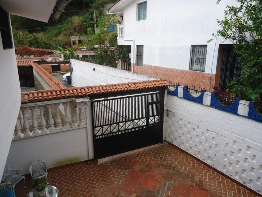 Casa (Duplex) en Venta en El Carrizal, Miranda - 2