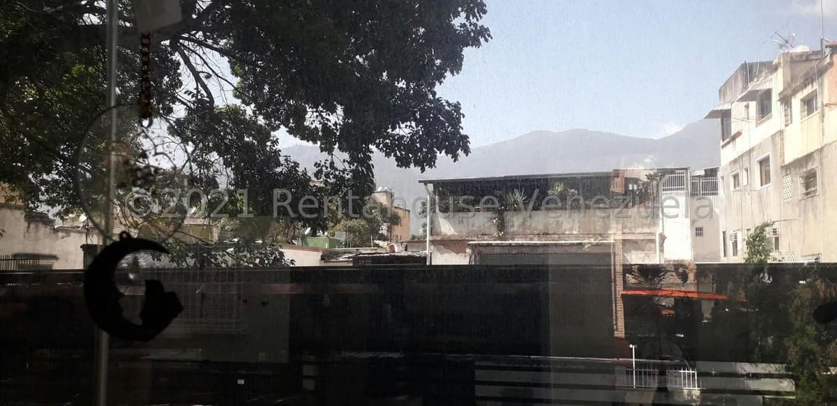 Comercial (Local Comercial) en Venta en Los Chaguaramos, Distrito Metropolitano - 11