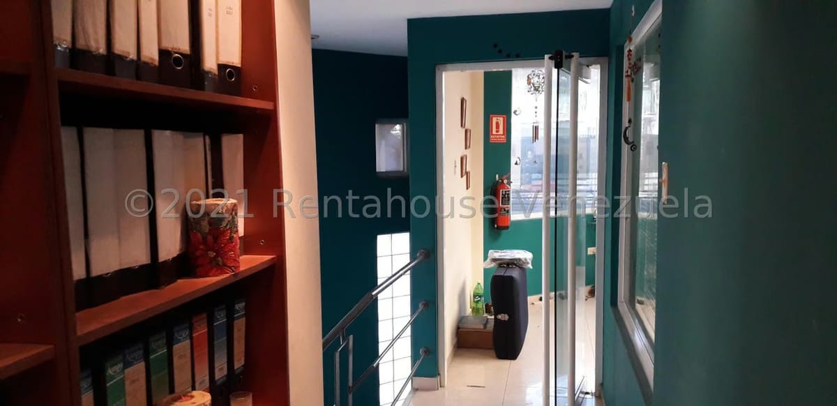 Comercial (Local Comercial) en Venta en Los Chaguaramos, Distrito Metropolitano - 17