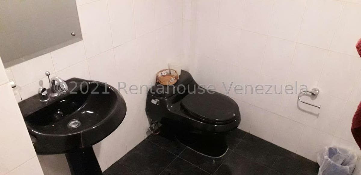 Comercial (Local Comercial) en Venta en Los Chaguaramos, Distrito Metropolitano - 18