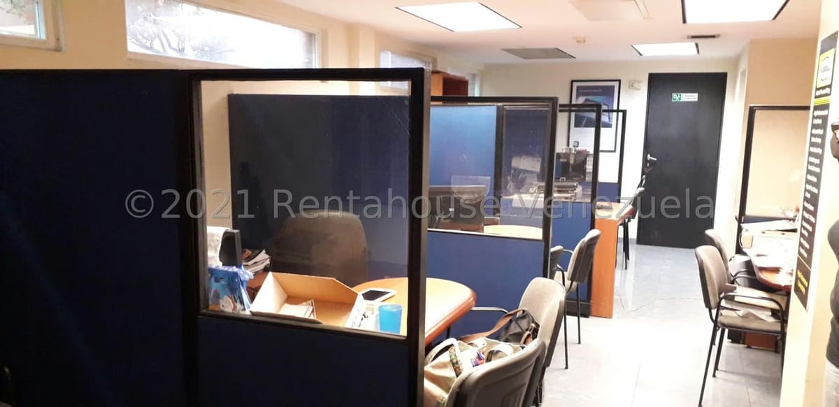 Comercial (Local Comercial) en Venta en Los Chaguaramos, Distrito Metropolitano - 19
