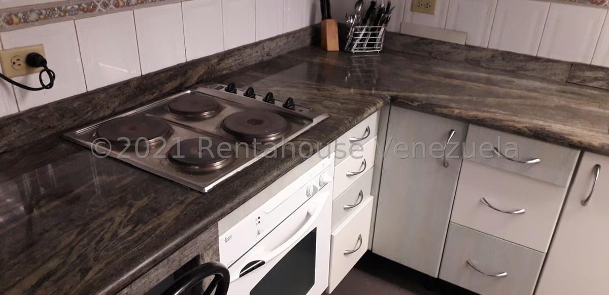 Comercial (Local Comercial) en Venta en Los Chaguaramos, Distrito Metropolitano - 25
