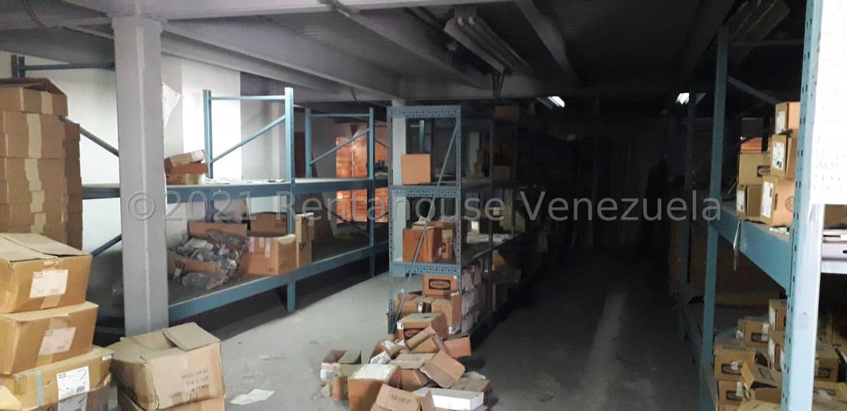 Comercial (Local Comercial) en Venta en Los Chaguaramos, Distrito Metropolitano - 29