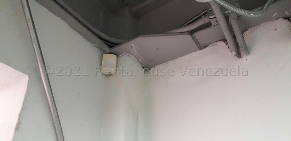 Comercial (Local Comercial) en Venta en Los Chaguaramos, Distrito Metropolitano - 36