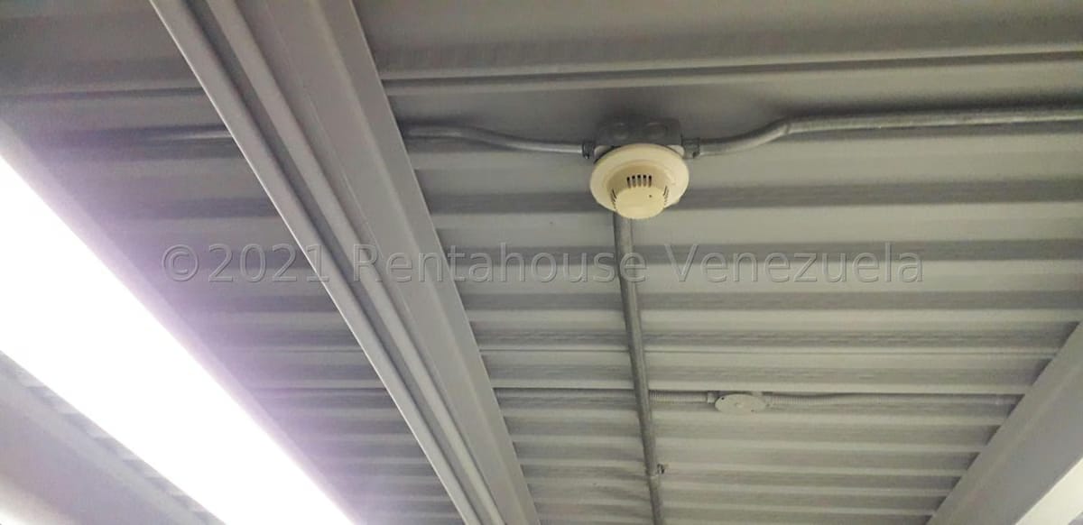 Comercial (Local Comercial) en Venta en Los Chaguaramos, Distrito Metropolitano - 38