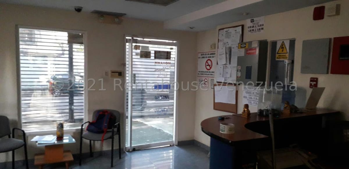 Comercial (Local Comercial) en Venta en Los Chaguaramos, Distrito Metropolitano - 5