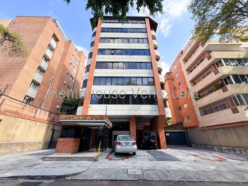 Apartamento (1 Nivel) en Alquiler en Campo Alegre, Distrito Metropolitano