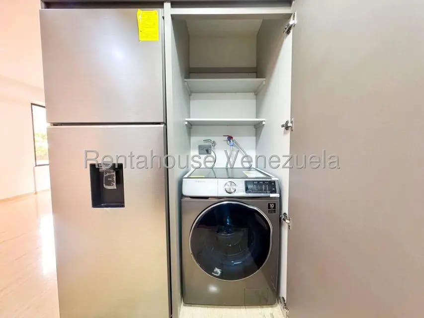 Apartamento (1 Nivel) en Alquiler en Campo Alegre, Distrito Metropolitano - 11