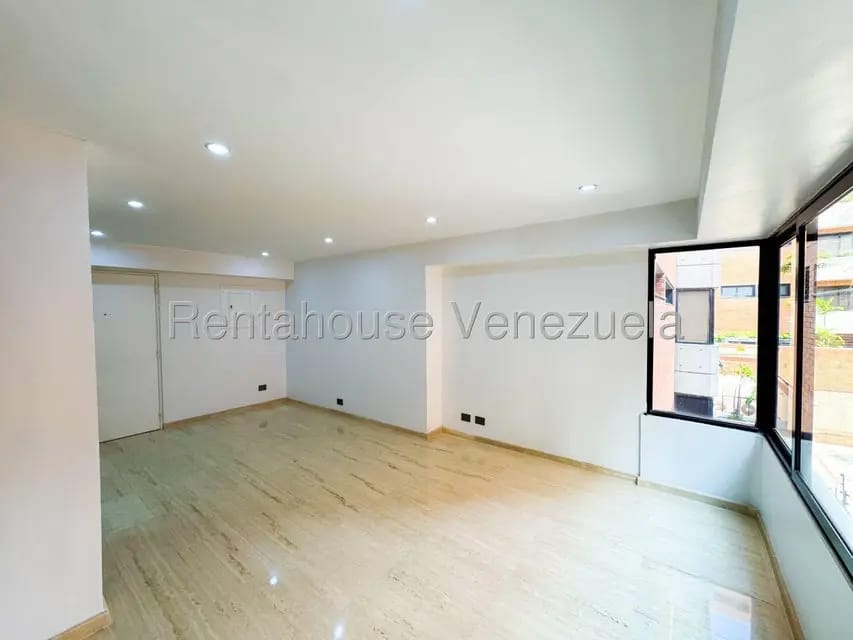 Apartamento (1 Nivel) en Alquiler en Campo Alegre, Distrito Metropolitano - 15