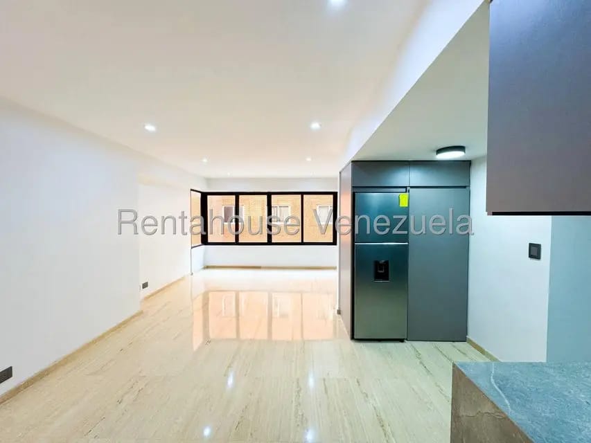 Apartamento (1 Nivel) en Alquiler en Campo Alegre, Distrito Metropolitano - 5