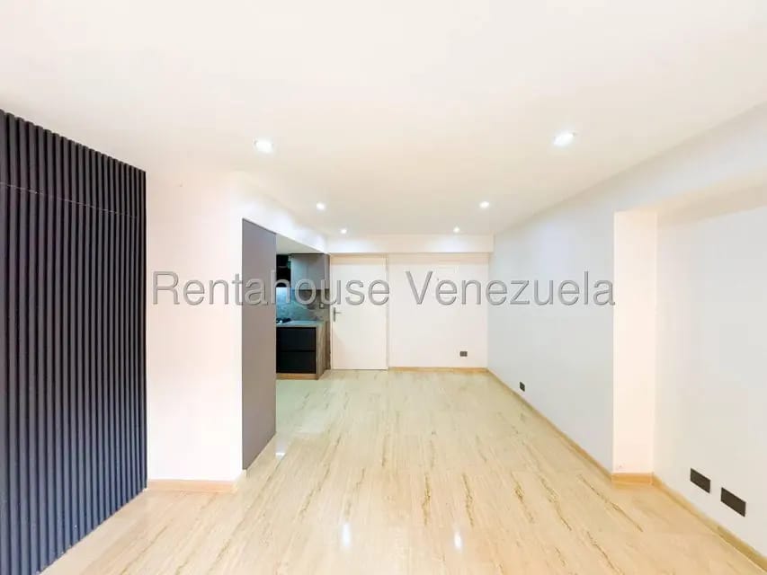 Apartamento (1 Nivel) en Alquiler en Campo Alegre, Distrito Metropolitano - 6