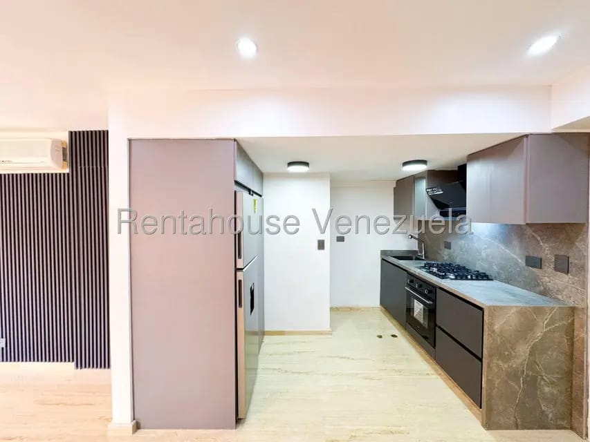 Apartamento (1 Nivel) en Alquiler en Campo Alegre, Distrito Metropolitano - 8