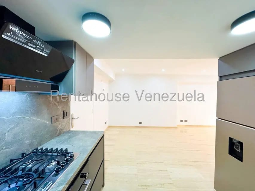 Apartamento (1 Nivel) en Alquiler en Campo Alegre, Distrito Metropolitano - 10