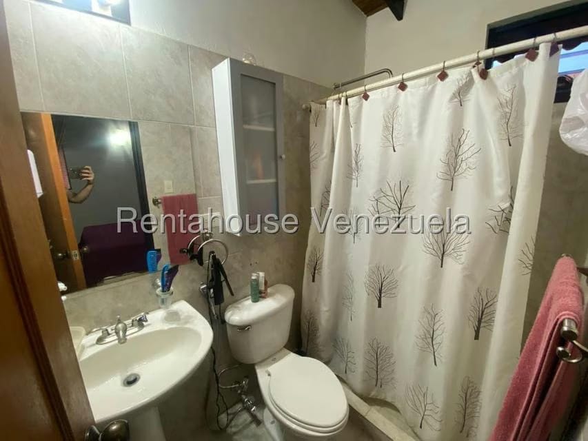 Apartamento (1 Nivel) en Alquiler en Parque Caiza, Distrito Metropolitano - 14