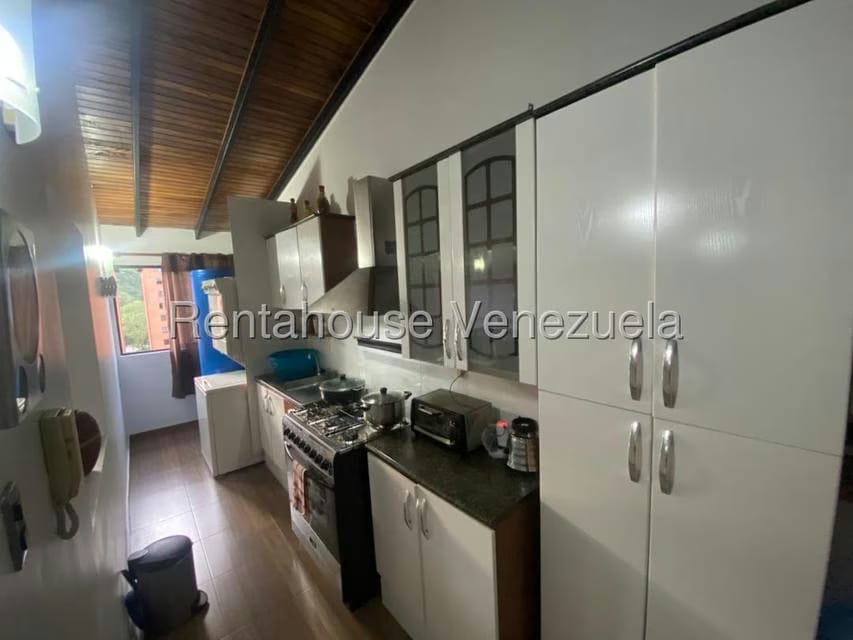 Apartamento (1 Nivel) en Alquiler en Parque Caiza, Distrito Metropolitano - 16
