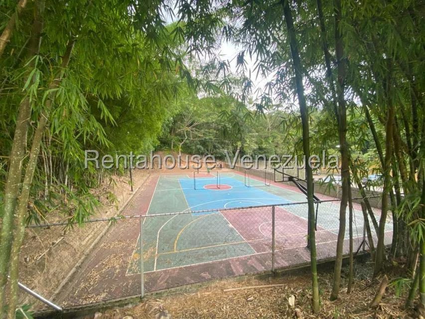 Apartamento (1 Nivel) en Alquiler en Parque Caiza, Distrito Metropolitano - 20