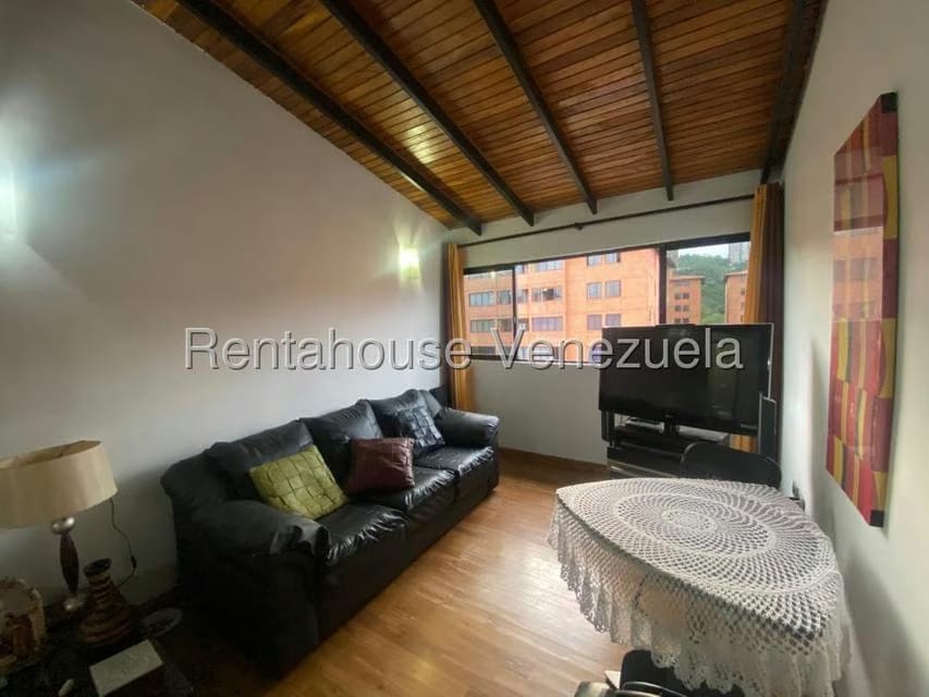 Apartamento (1 Nivel) en Alquiler en Parque Caiza, Distrito Metropolitano - 8