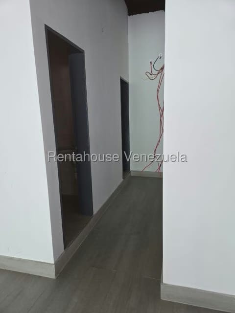 Comercial (Oficina) en Alquiler en La Trinidad, Distrito Metropolitano - 12