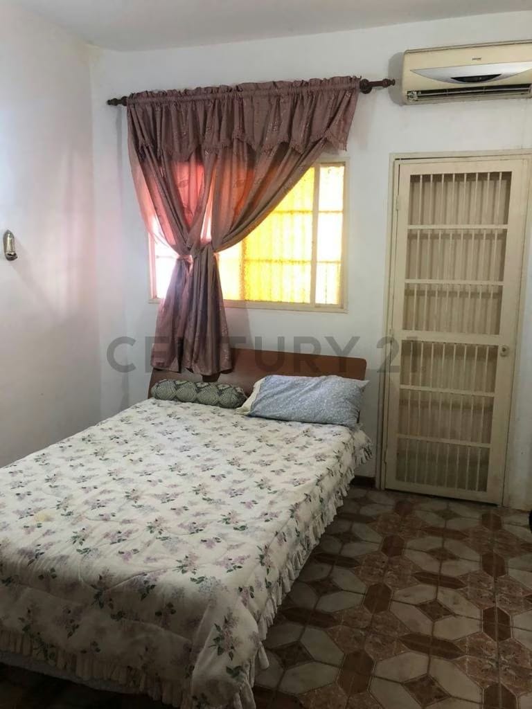 Venta de Casa Comercial de 3 niveles - 11