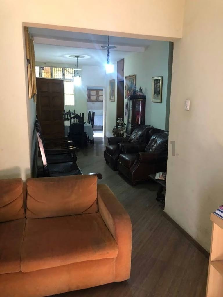 Venta de Casa Comercial de 3 niveles - 10