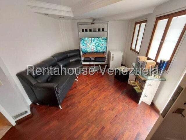 Casa (Duplex) en Venta en Montalban I, Distrito Metropolitano - 3