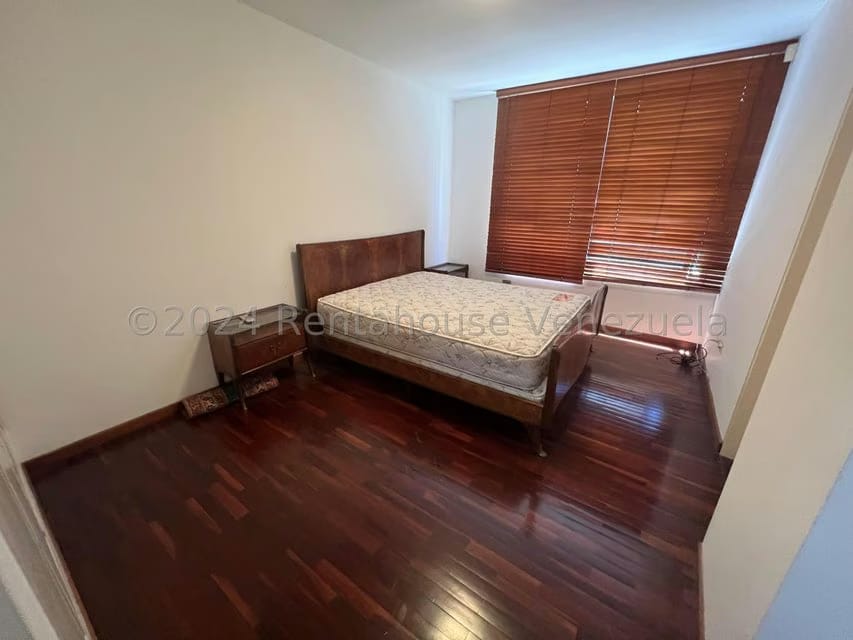 Apartamento (1 Nivel) en Alquiler en Lomas de Las Mercedes, Distrito Metropolitano - 11