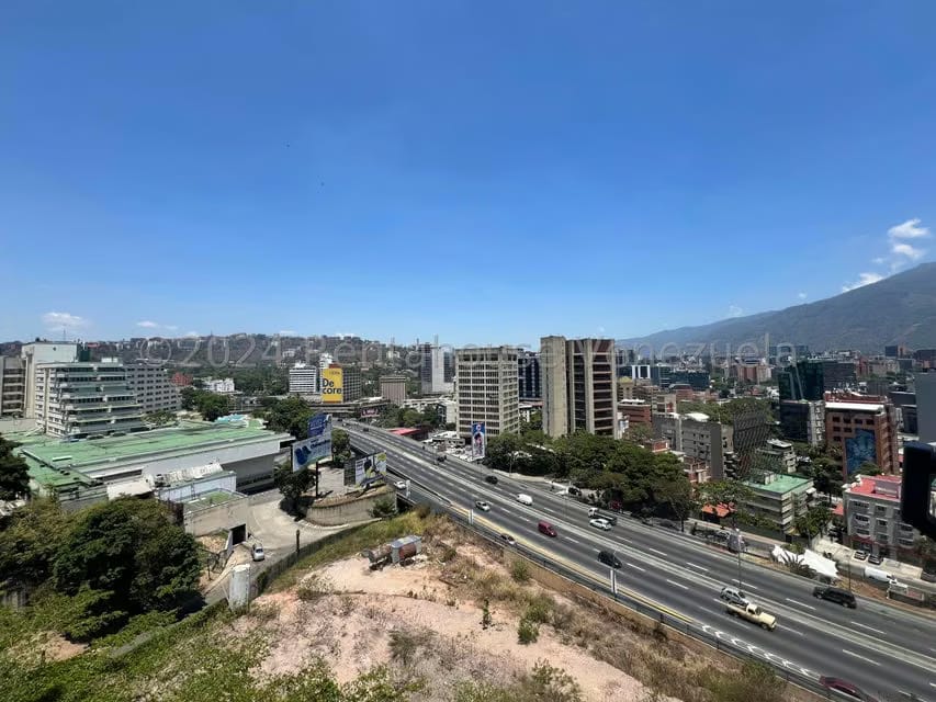Apartamento (1 Nivel) en Alquiler en Lomas de Las Mercedes, Distrito Metropolitano - 29