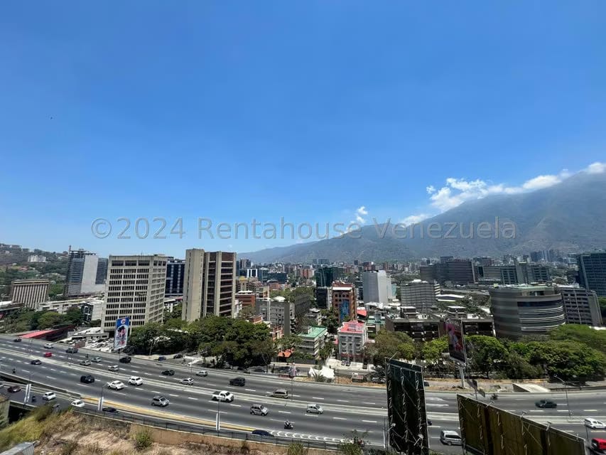 Apartamento (1 Nivel) en Alquiler en Lomas de Las Mercedes, Distrito Metropolitano - 30