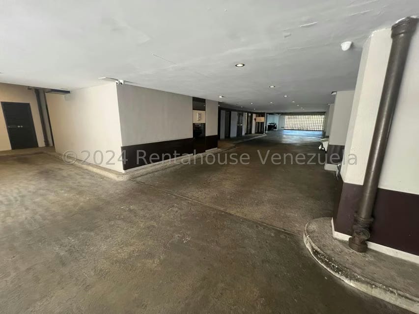 Apartamento (1 Nivel) en Alquiler en Lomas de Las Mercedes, Distrito Metropolitano - 4