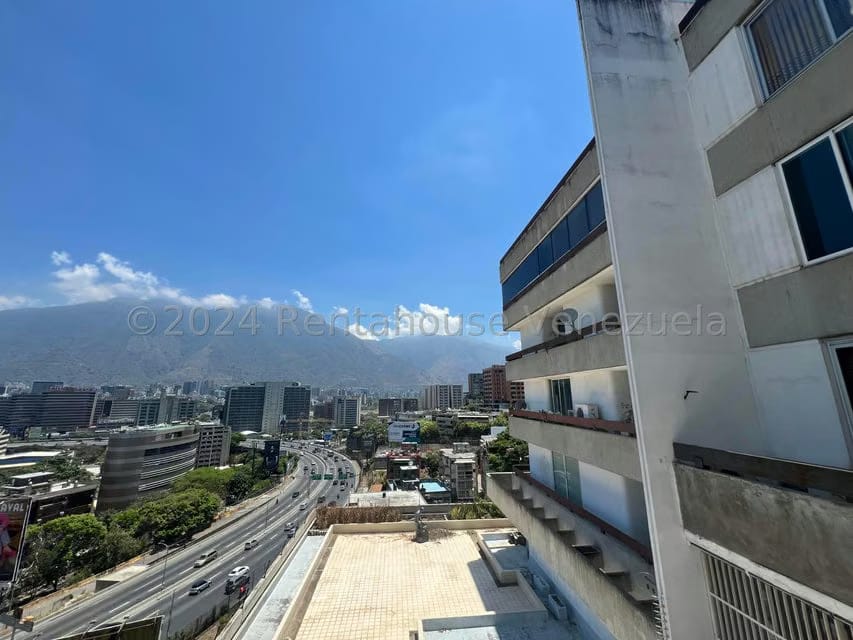 Apartamento (1 Nivel) en Alquiler en Lomas de Las Mercedes, Distrito Metropolitano - 31