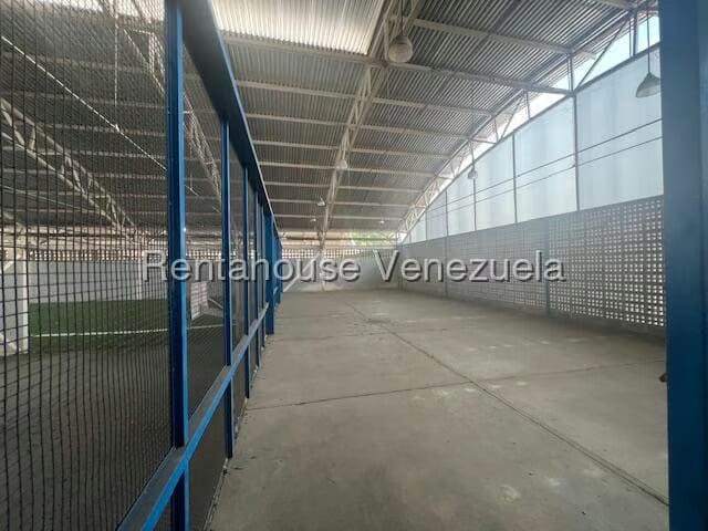 Comercial (Galpon - Deposito) en Venta en Rio Tuy, Miranda - 13