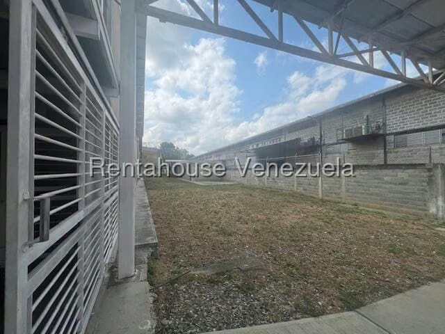 Comercial (Galpon - Deposito) en Venta en Rio Tuy, Miranda - 22