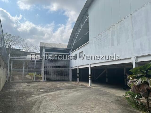 Comercial (Galpon - Deposito) en Venta en Rio Tuy, Miranda - 23