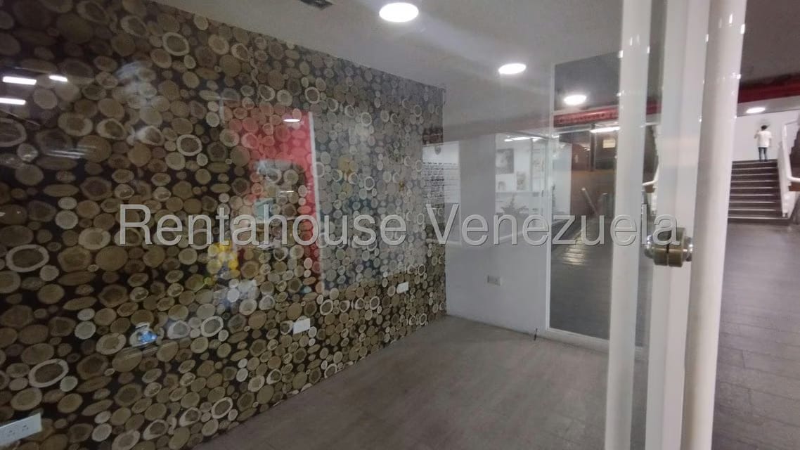 Comercial (Local Comercial) en Alquiler en Colinas de Valle Arriba, Distrito Metropolitano - 5