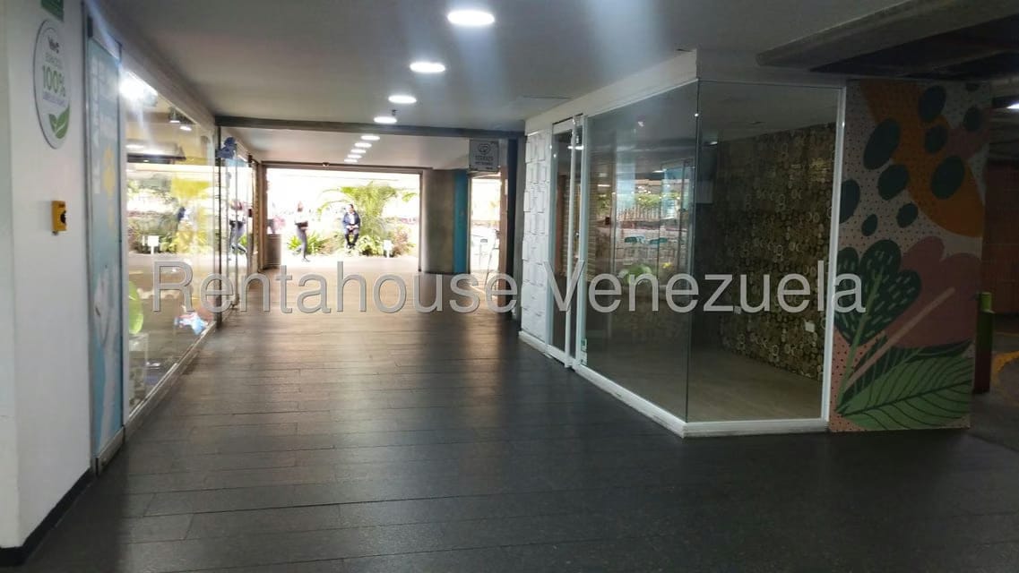 Comercial (Local Comercial) en Alquiler en Colinas de Valle Arriba, Distrito Metropolitano - 10