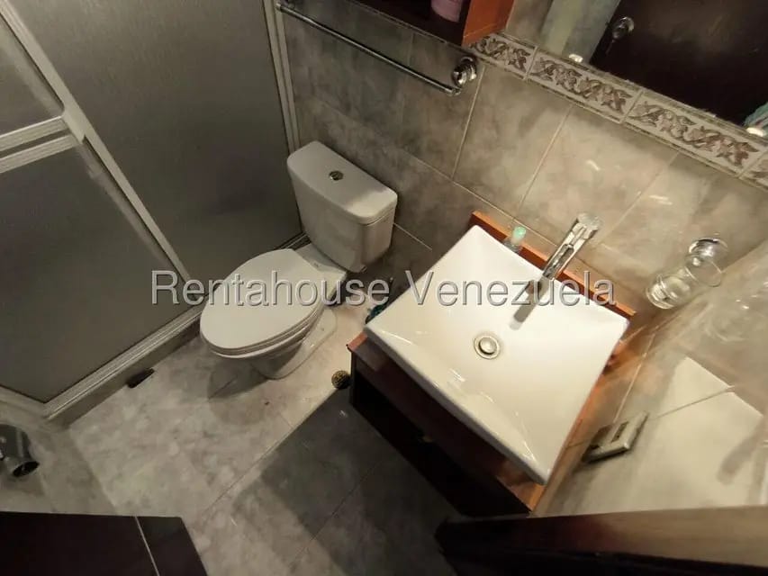 Casa (1 Nivel) en Venta en Valle de Oro, Carabobo - 13