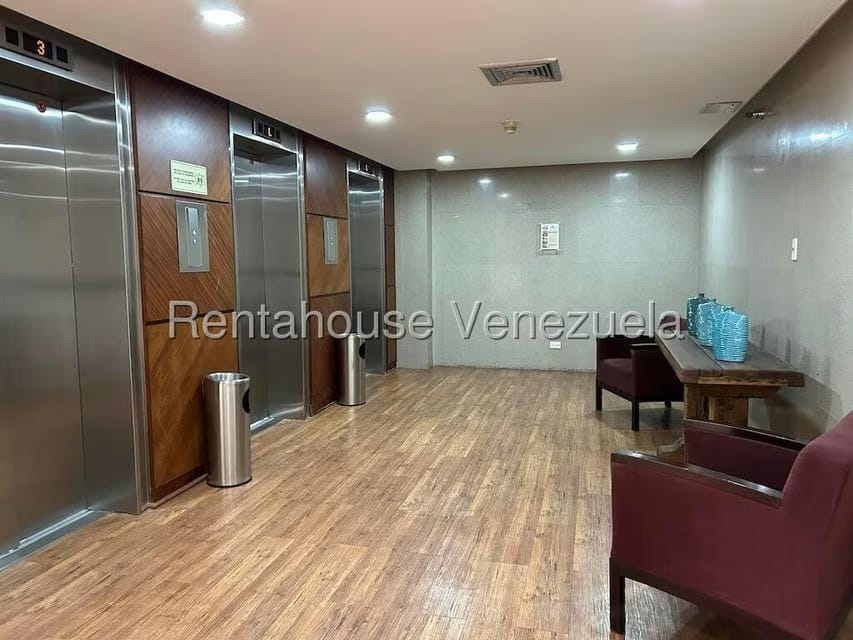Apartamento (1 Nivel) en Alquiler en Chuao, Distrito Metropolitano - 14