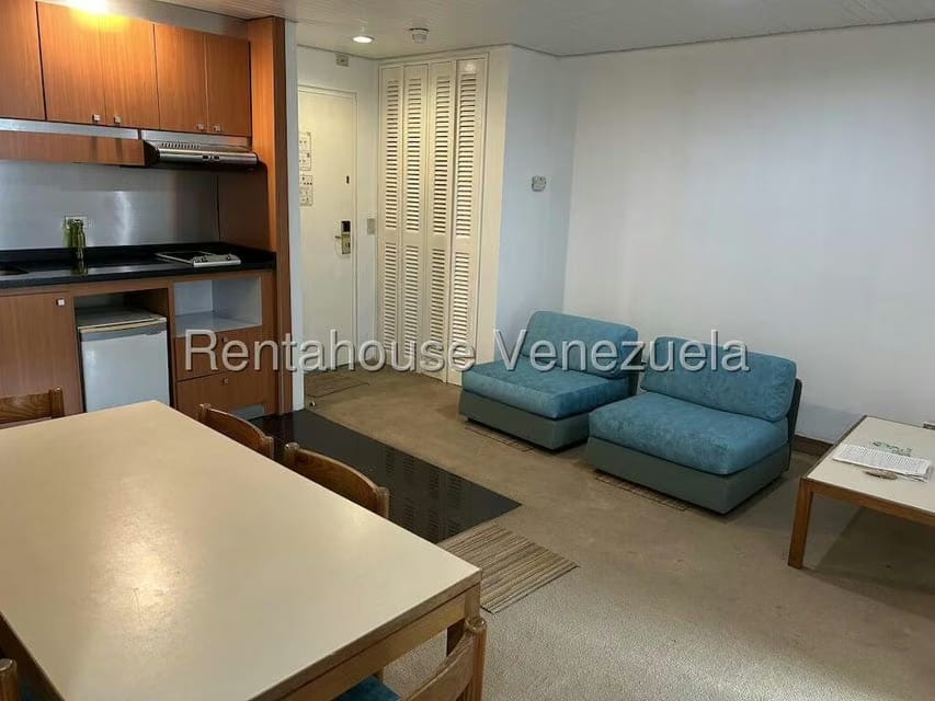 Apartamento (1 Nivel) en Alquiler en Chuao, Distrito Metropolitano - 3