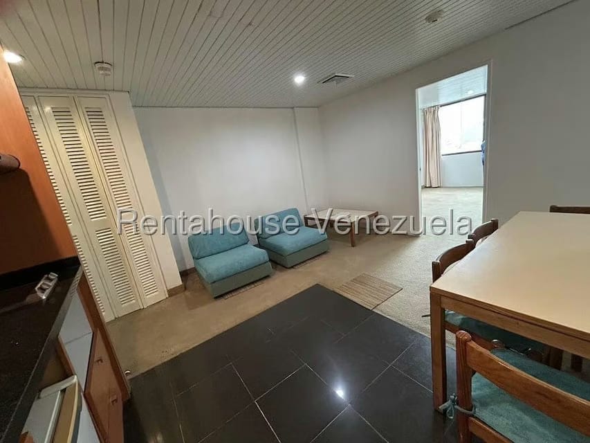 Apartamento (1 Nivel) en Alquiler en Chuao, Distrito Metropolitano - 4