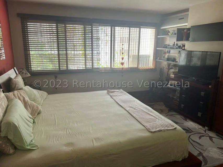 Apartamento (1 Nivel) en Venta en La Florida, Distrito Metropolitano - 11